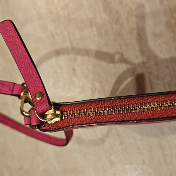 Kate Spade Hot Pink 100% Cow Leather Zipper Clutch - Picture 13 of 13